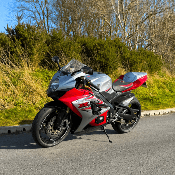 Win This *Isle of Man Edition* Suzuki GSXR 1000 K7 + INSTANT WINS - Image 3