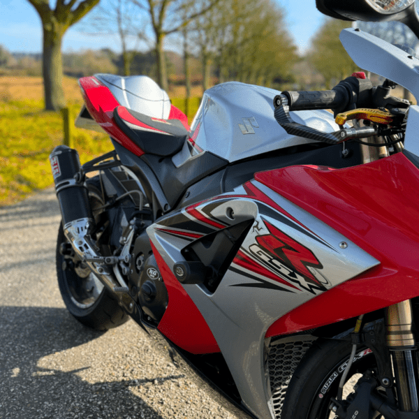 Win This *Isle of Man Edition* Suzuki GSXR 1000 K7 + INSTANT WINS - Image 7