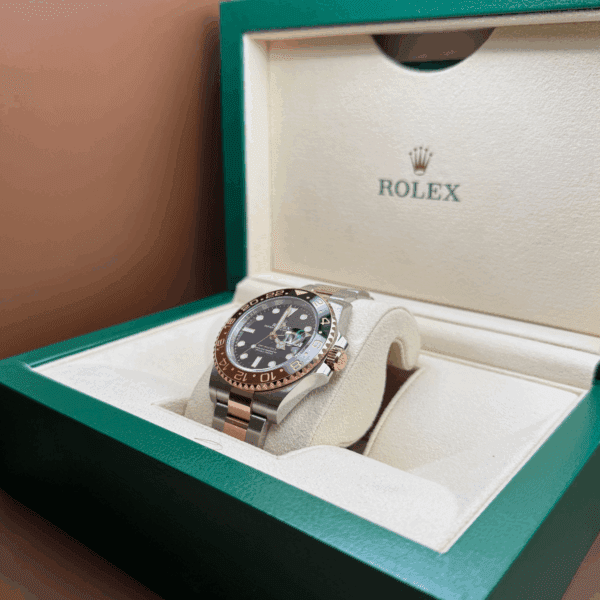 Win This Rolex GMT-Master II 'Rootbeer'  + £50,000 Instant Wins! - Image 11